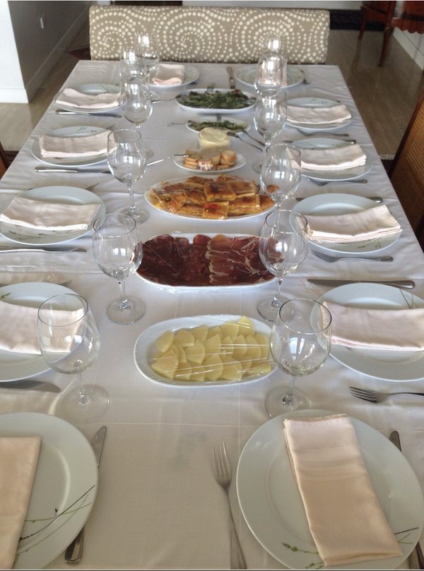 Mesa de comida familiar en Caracas